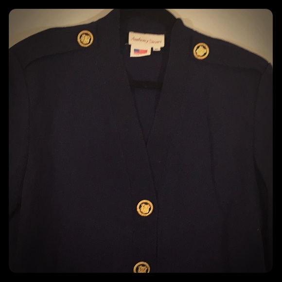 Vintage women’s suit jacket and skirt. - Picture 1 of 4